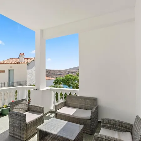 Chora Sea Nest, 2-bdr Flat In Ándros